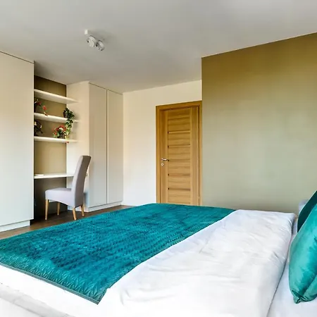 Lumina Luxury 2-level With Parking Appartement
