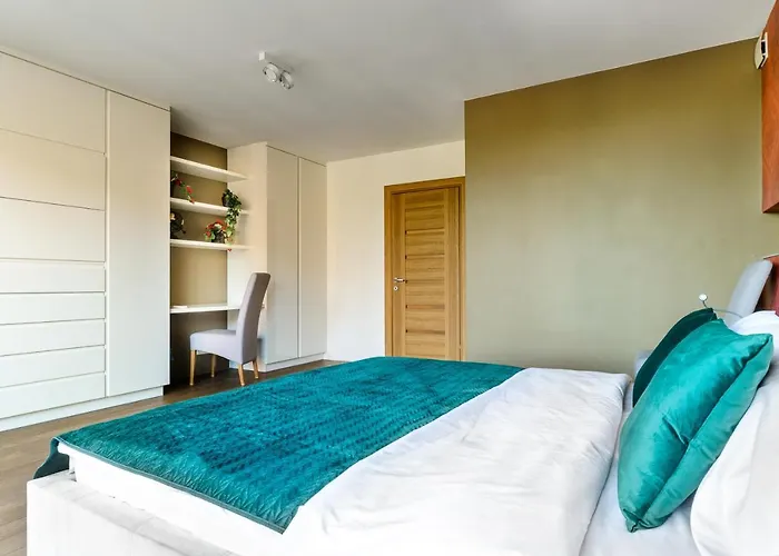 Lumina Luxury 2-level With Parking Appartement