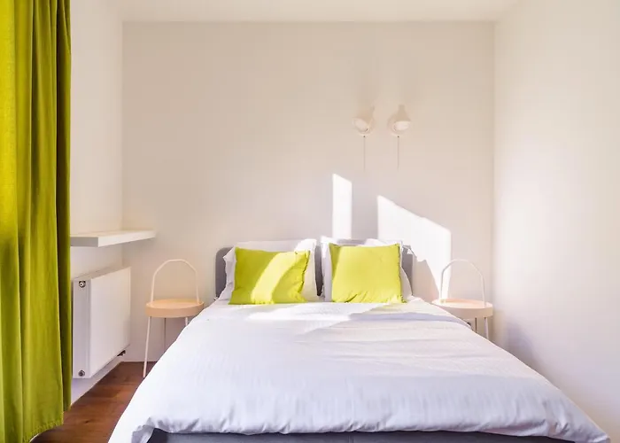 Lumina Luxury 2-level With Parking Appartement *