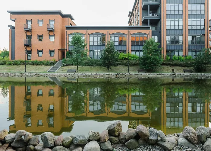 Lumina Luxury 2-level With Parking