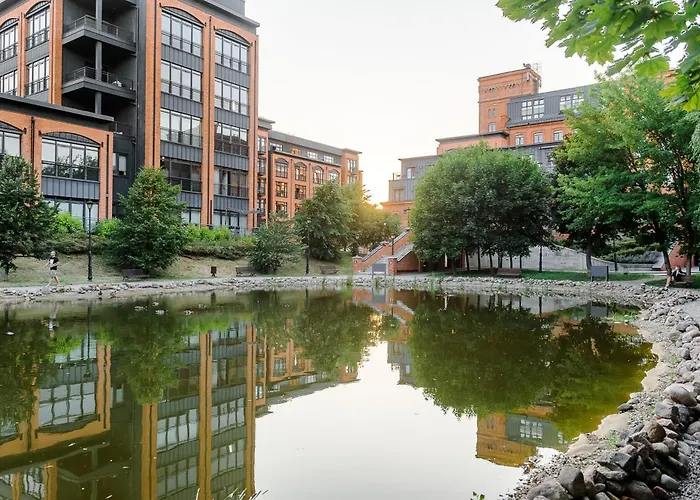 Lumina Luxury 2-level With Parking Appartement *